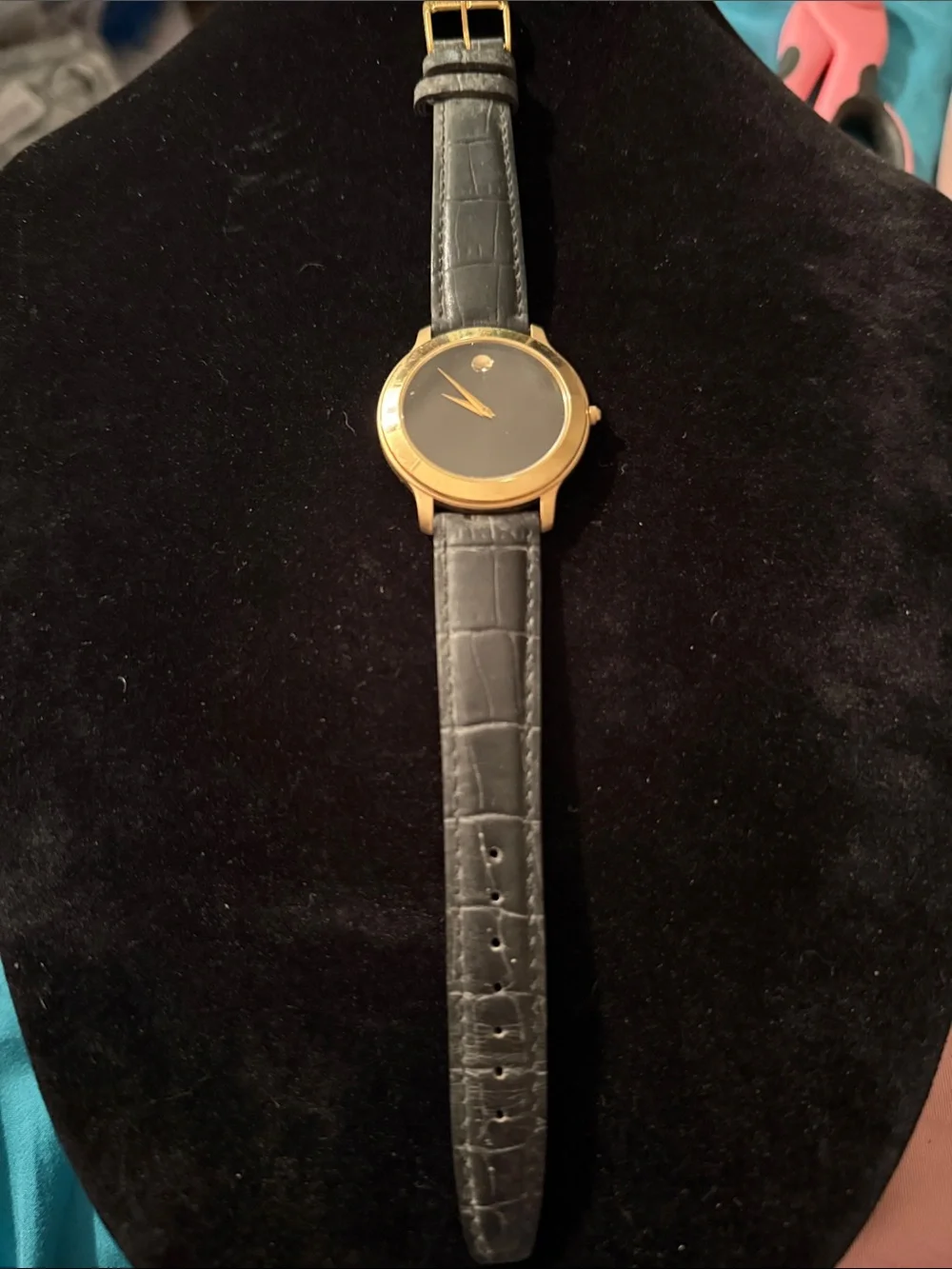 Movado Men’s Black Leather Strap Sapphire Crystal Needs Battery worn 2x